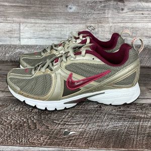 Nike Impact Zone Running Shoes Womens Size 7.5 Burgundy Gray 316064-261